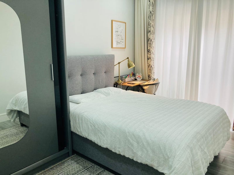 Room Purley Hill in Greater London
