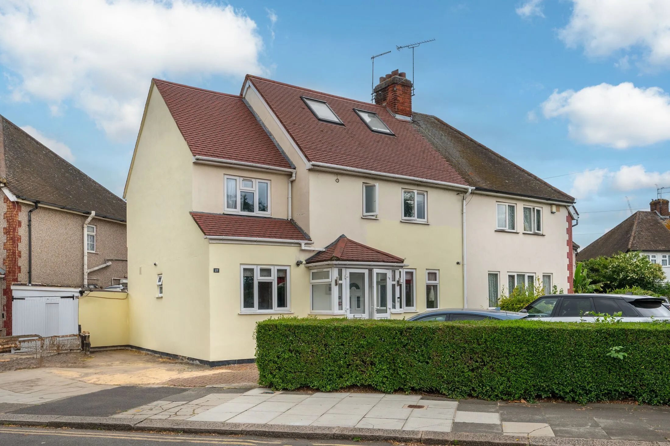 House Alperton Lane in Greater London