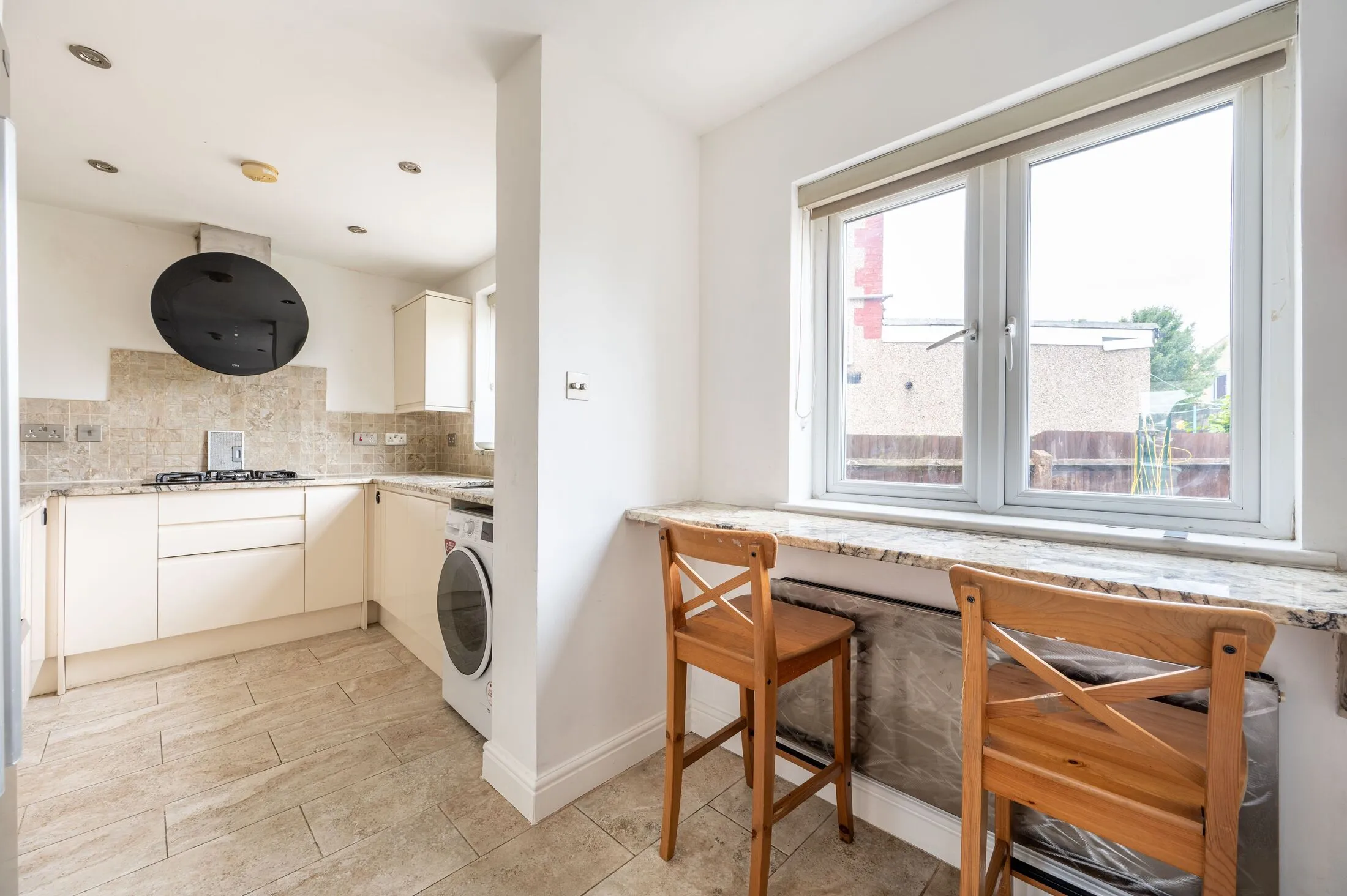 House Alperton Lane in Greater London