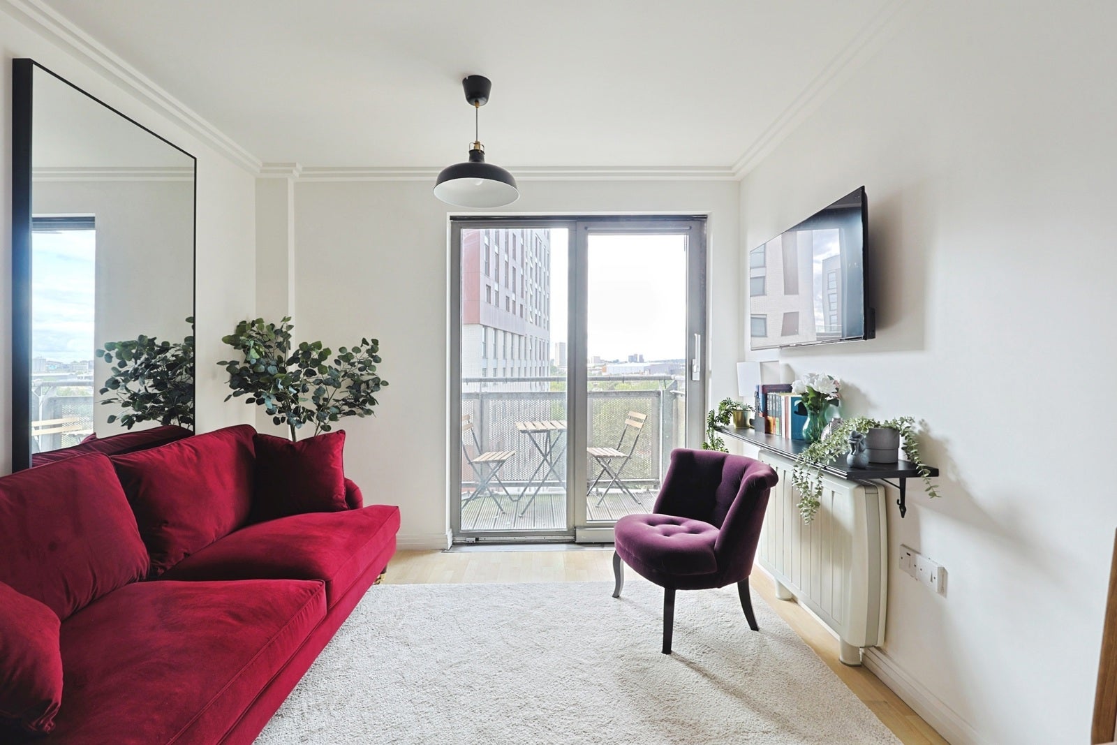 Flat Victoria Road in Greater London