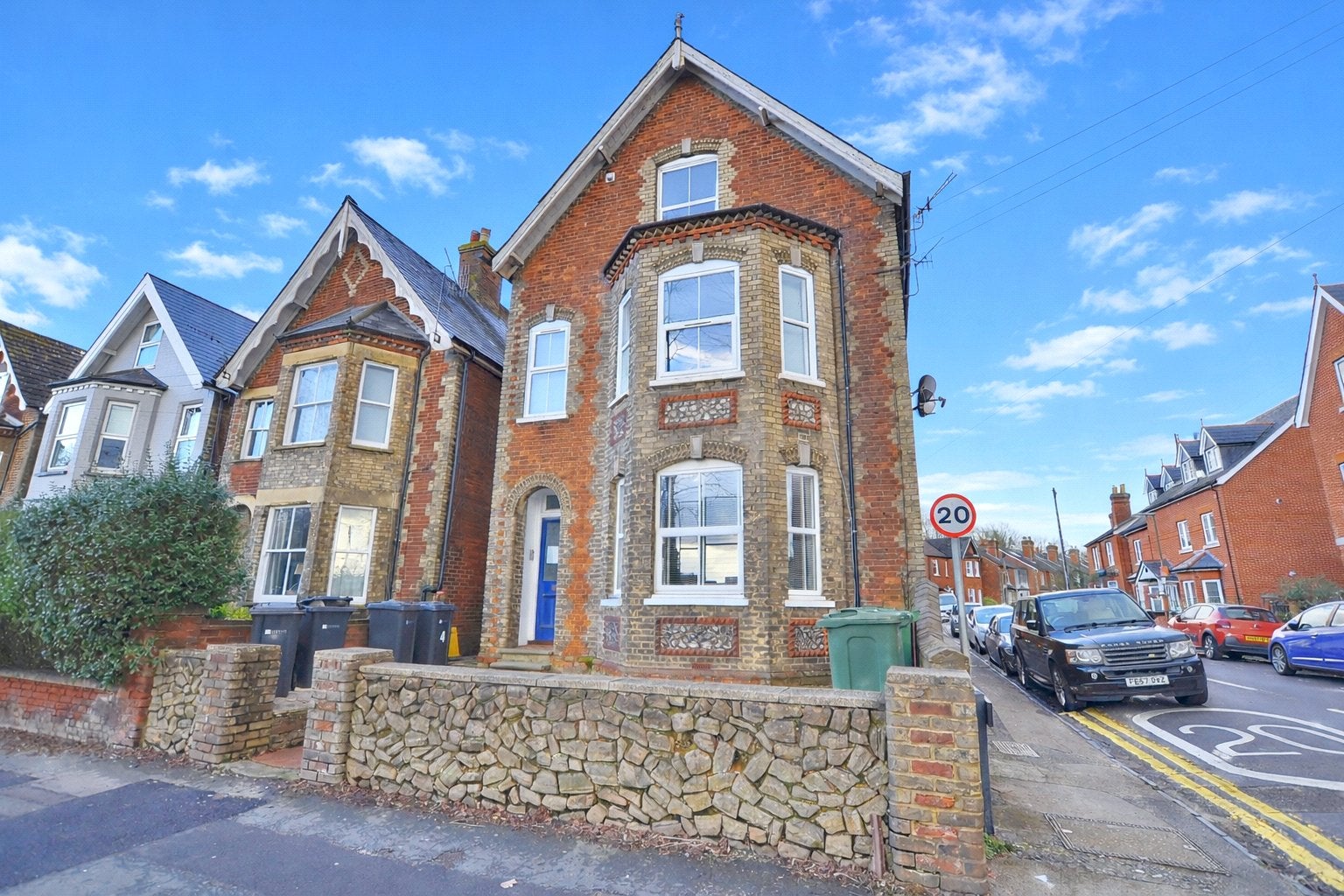 Flat Woodbridge Road in Guildford
