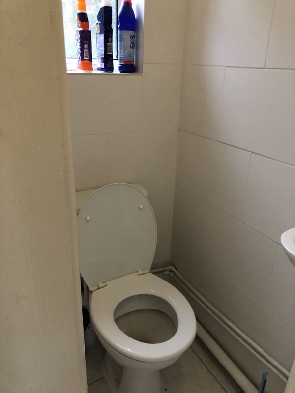 Room Landor Road in Greater London