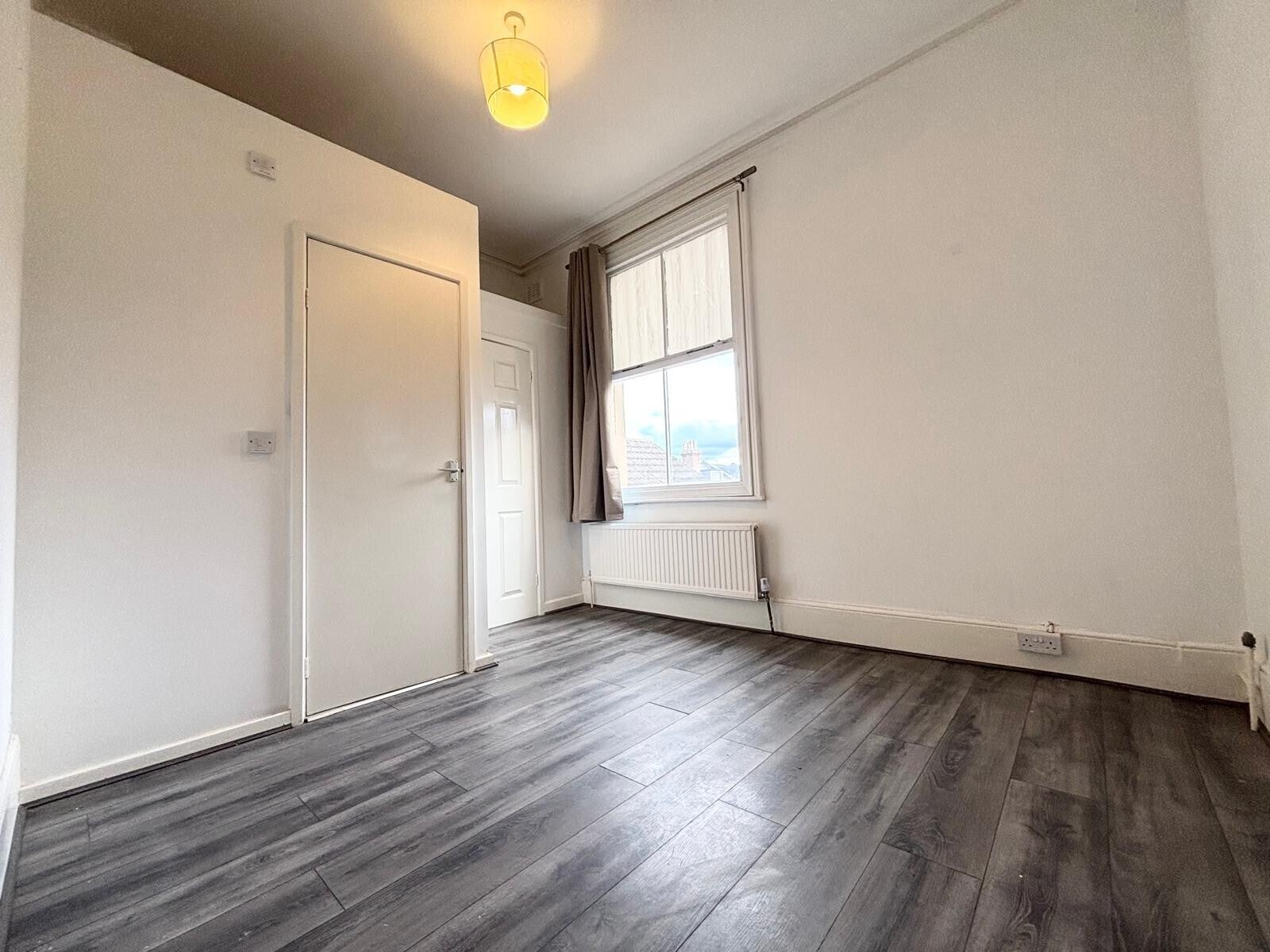 Room Clarendon Avenue in Royal Leamington Spa