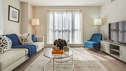 Flat Westferry Circus in Greater London
