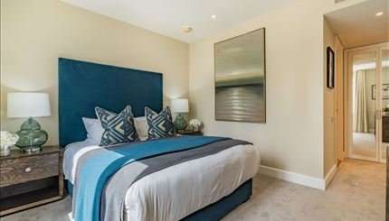Flat Westferry Circus in Greater London