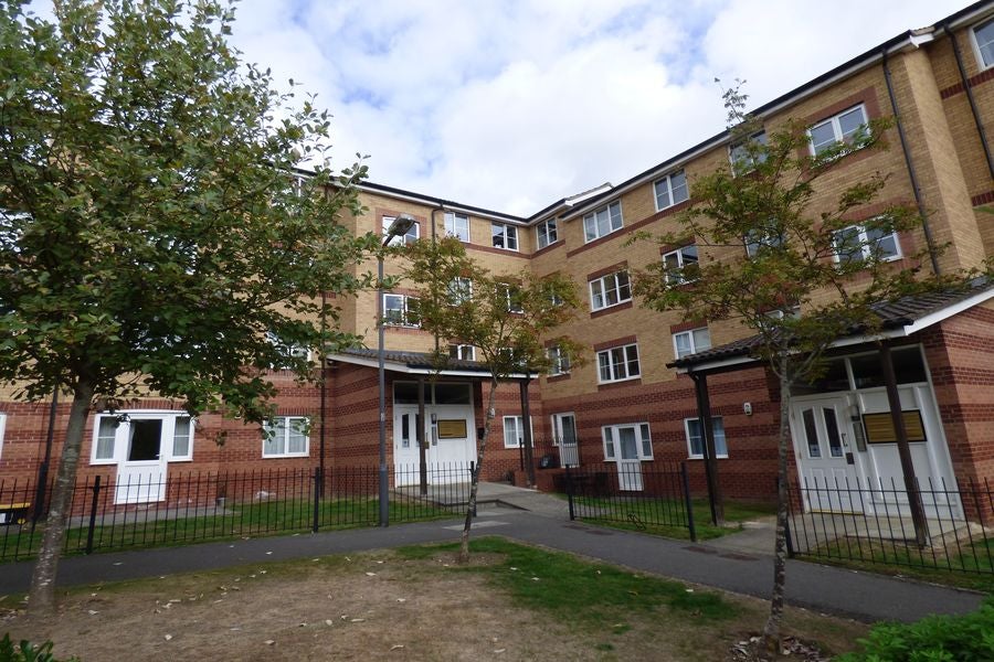 Flat Princes Gate in High Wycombe