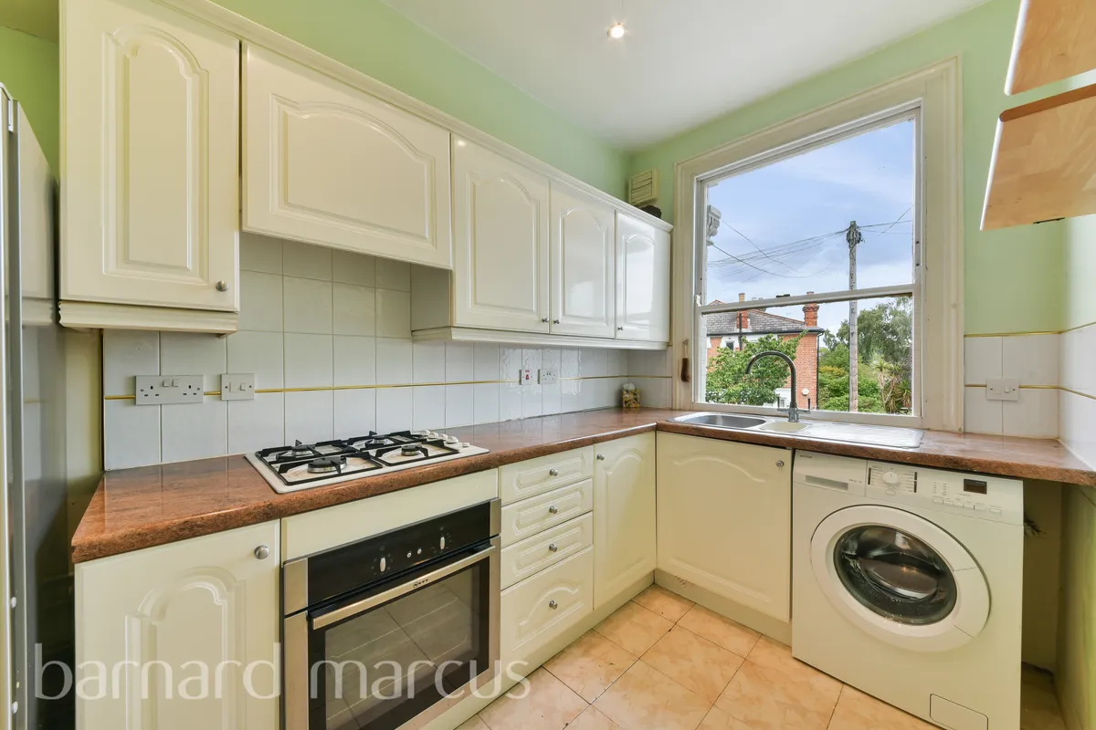 Flat Howson Terrace in Greater London