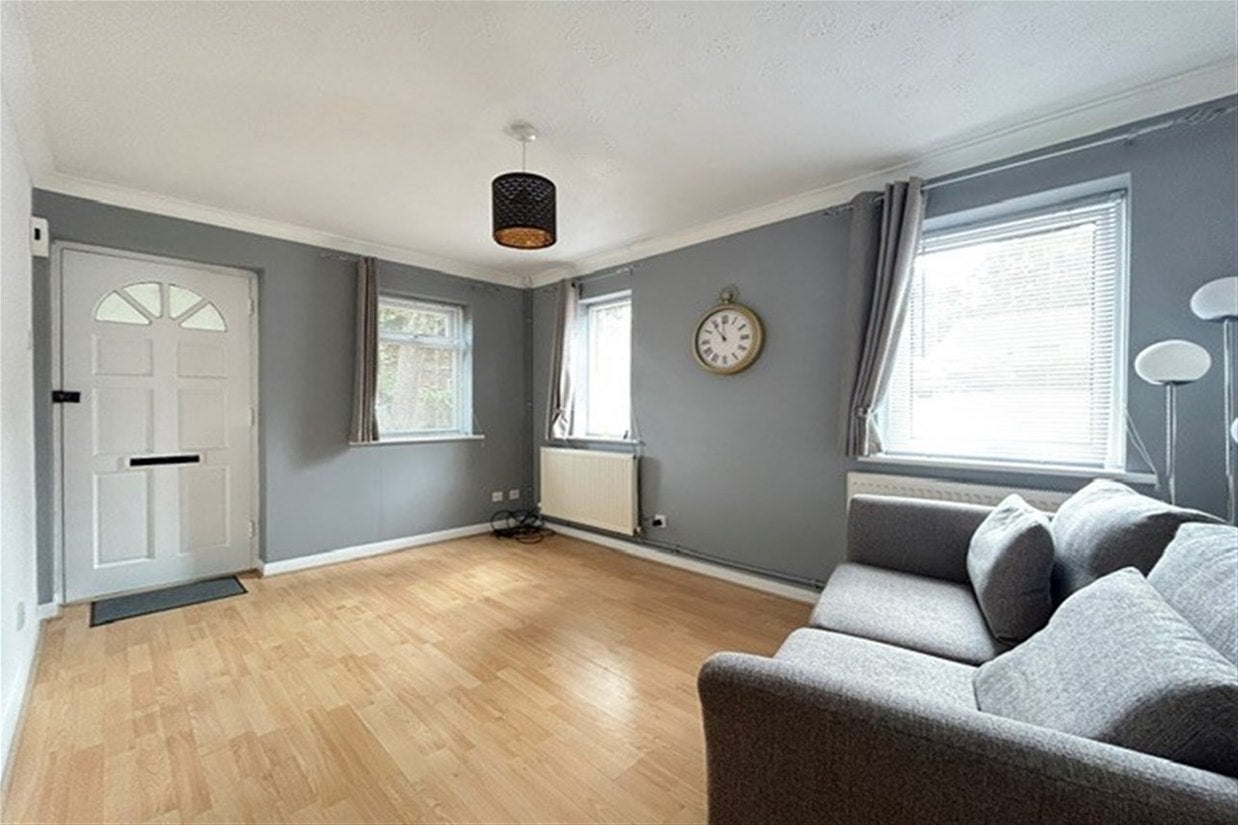 House Raphael Close in Basingstoke and Deane