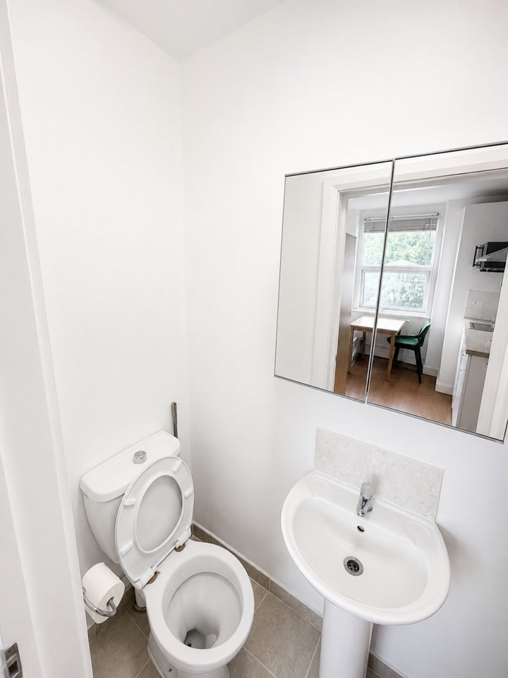 Flat Finchley Road in Greater London