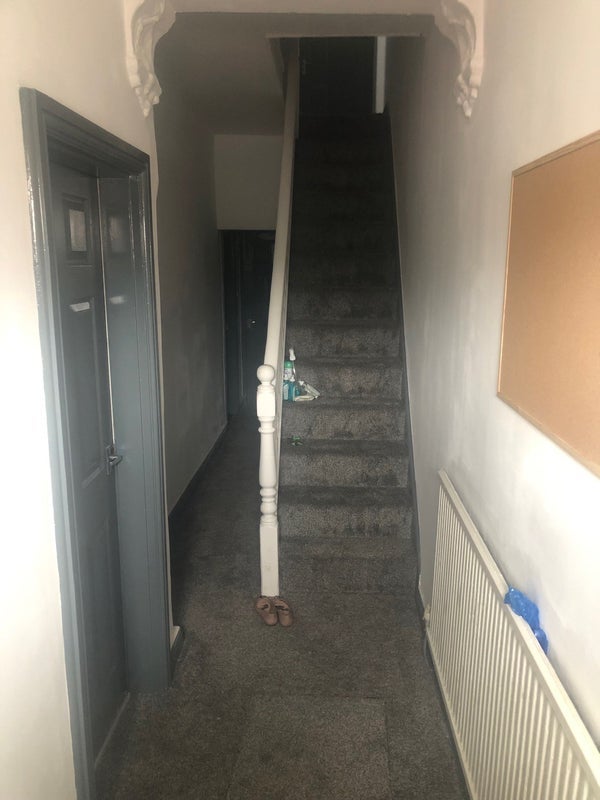 Room Seedley Park Road in Salford