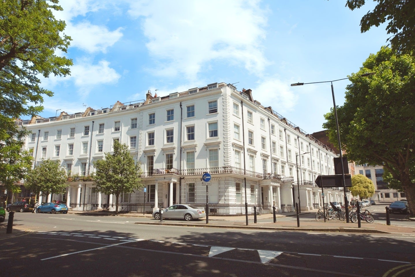Flat Gloucester Terrace in City of Westminster