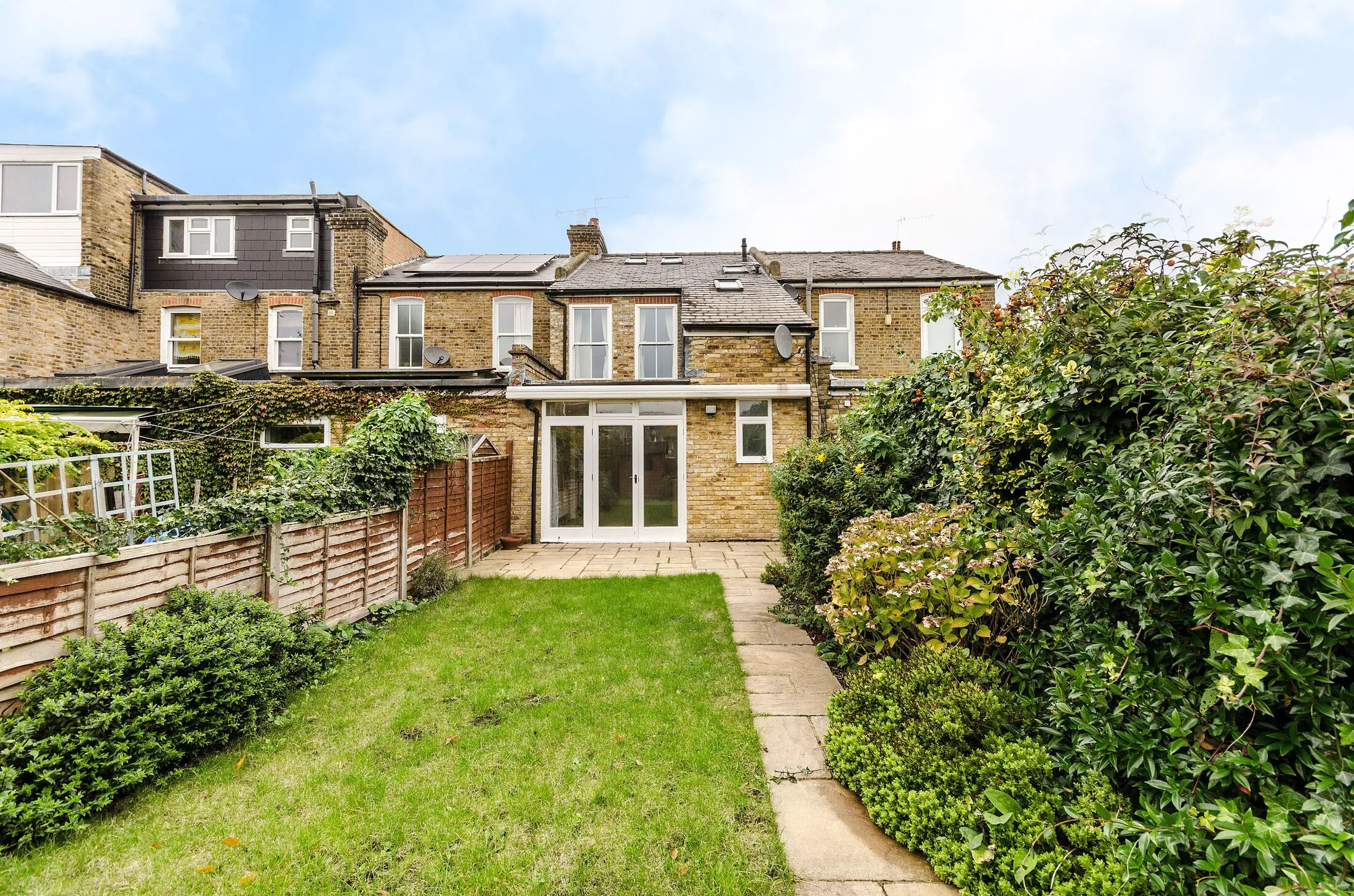 House Newry Road in Greater London