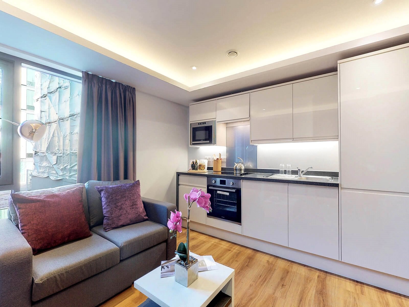 Flat Cookridge Street in Leeds