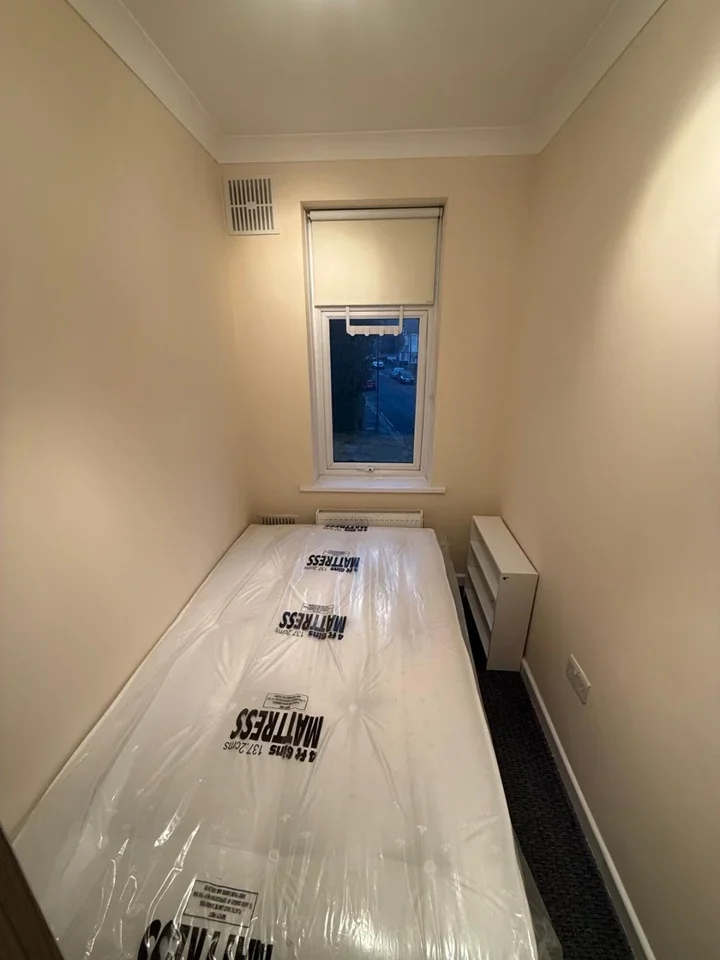 Room Babington Road in Greater London