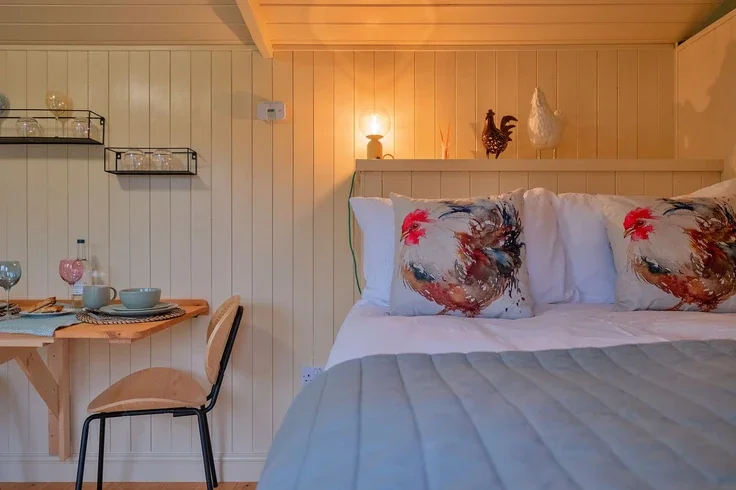 Room Clarendon Road in Farthinghoe