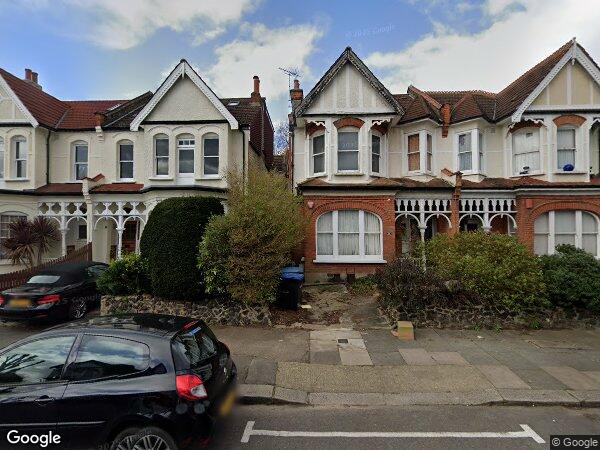 Room Broomfield Avenue in Greater London