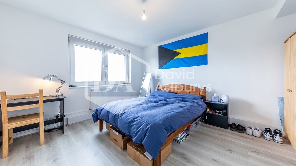 Flat King's Terrace in Greater London