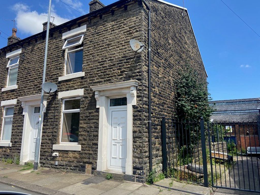 House Ladybarn Lane in Milnrow