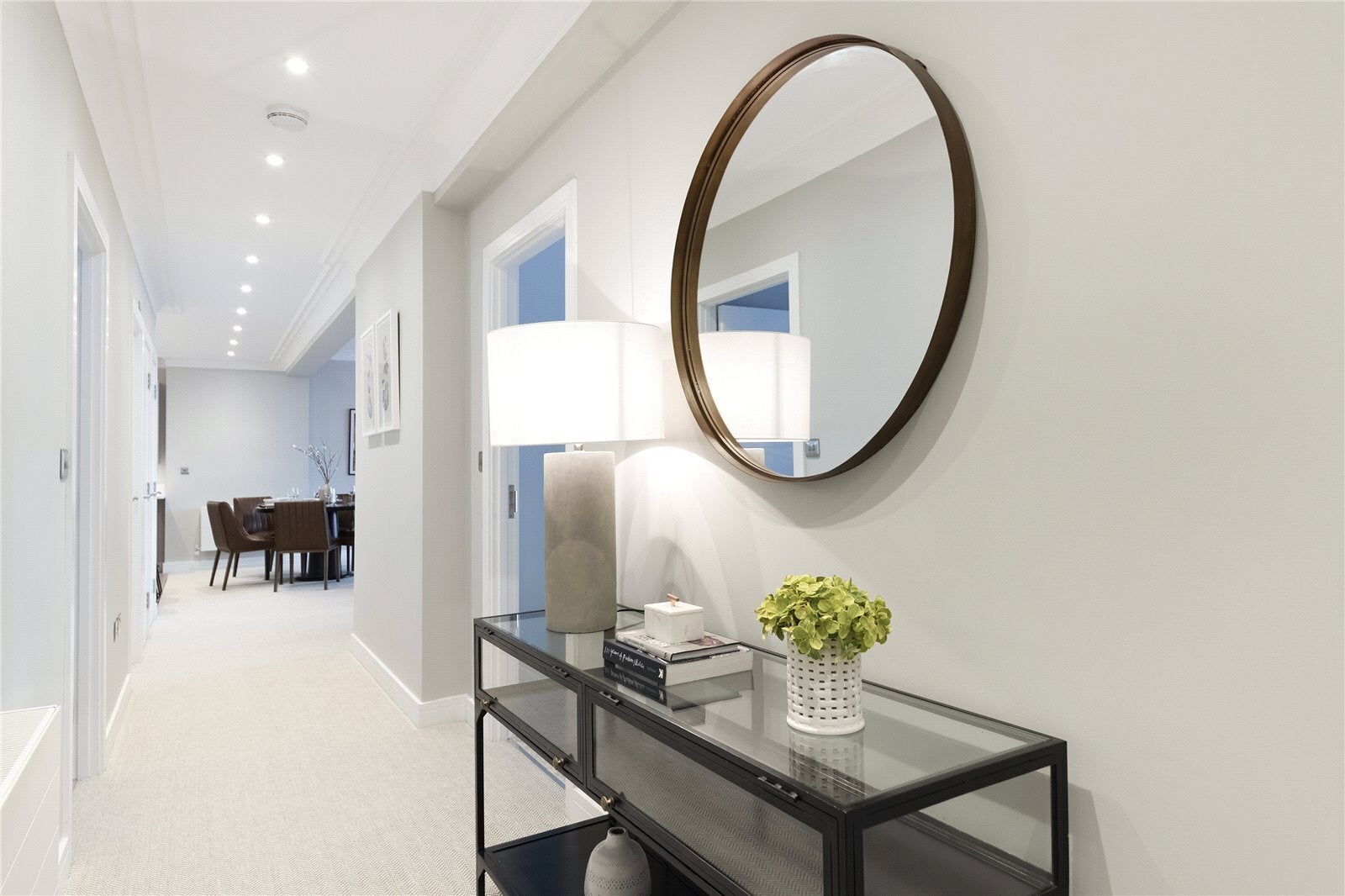 Flat Phillimore Walk in Greater London