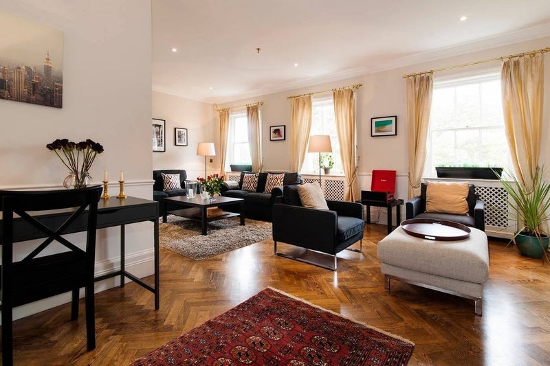 Room Warwick Square in City of Westminster