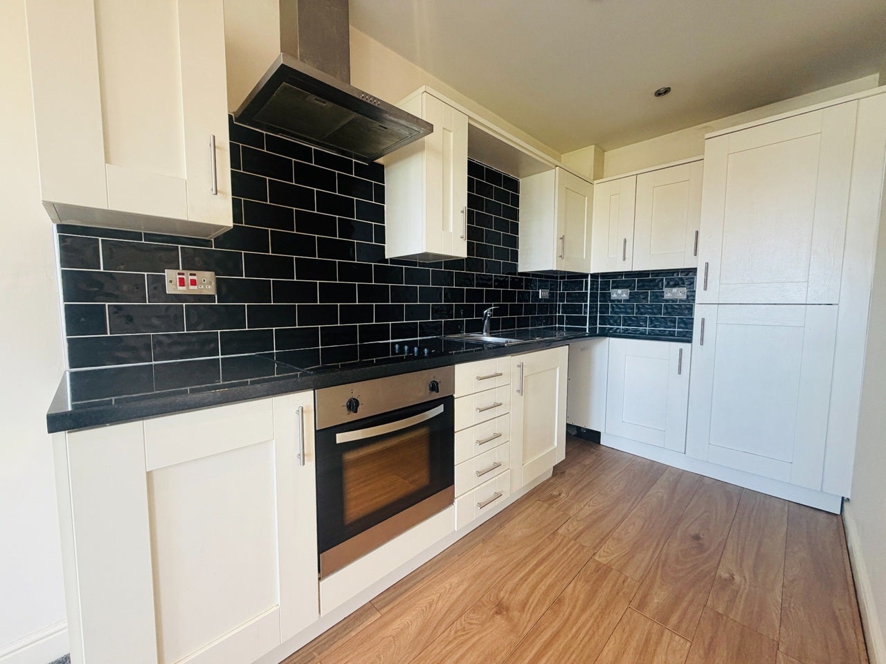 Flat Richardshaw Lane in Leeds