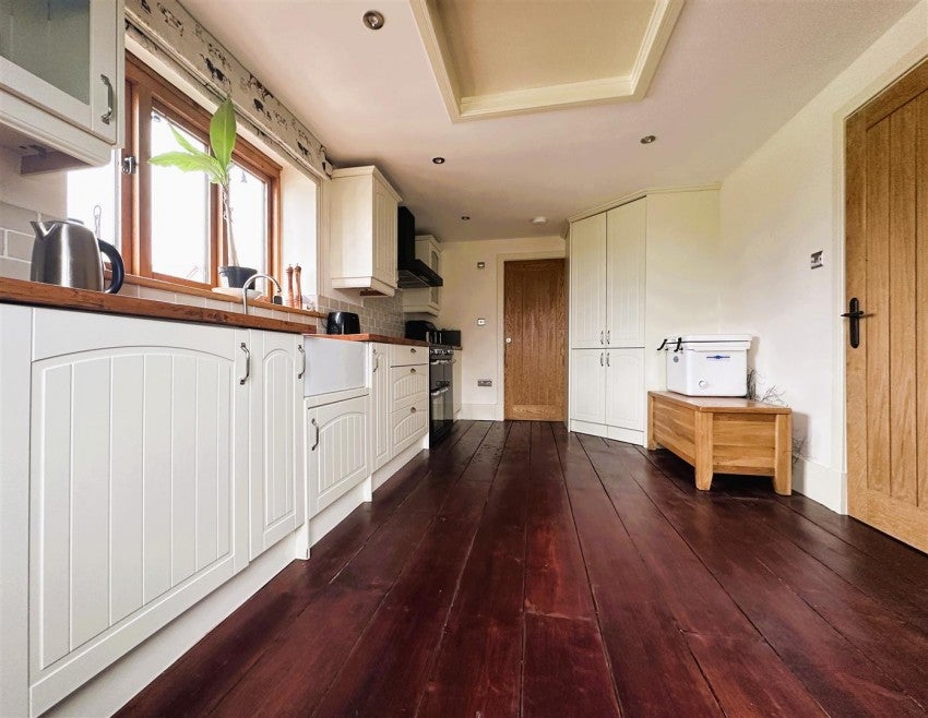 Flat Staunton Lane in Bristol