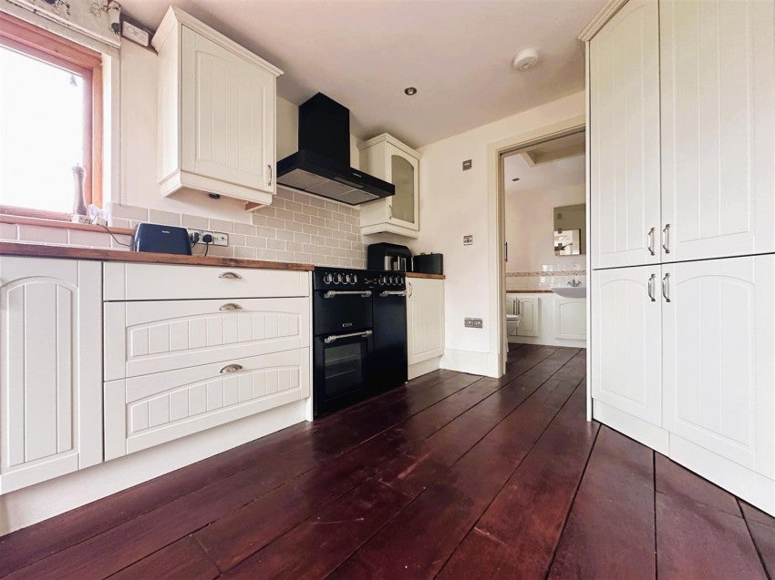 Flat Staunton Lane in Bristol