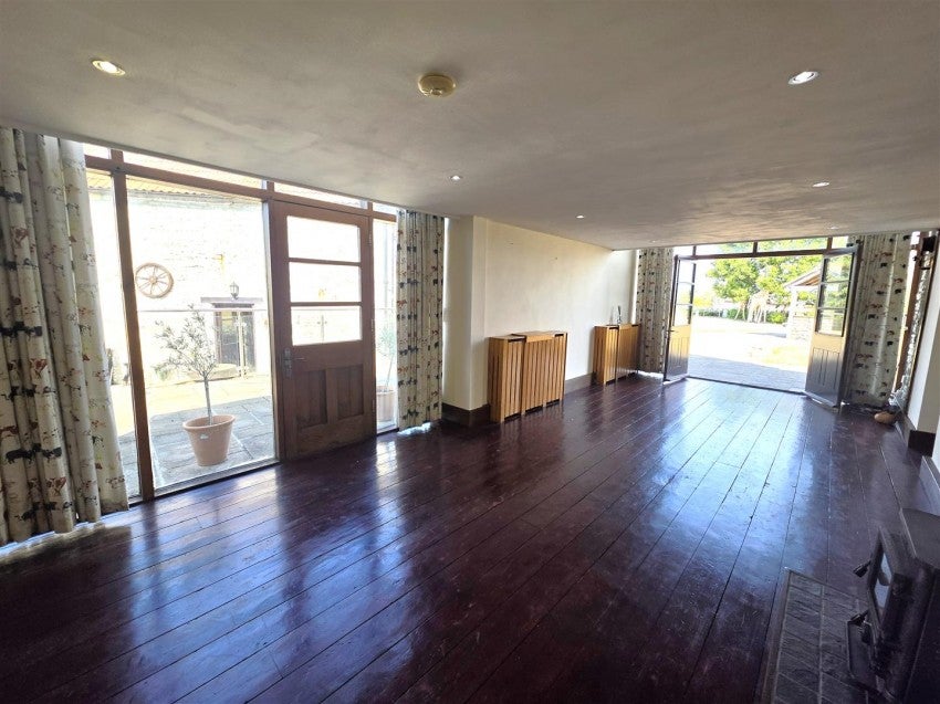 Flat Staunton Lane in Bristol