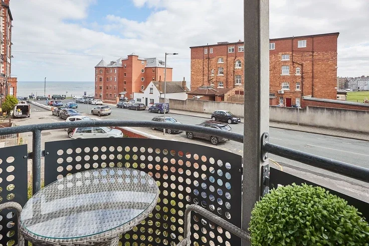Flat Argyle Road in Whitby
