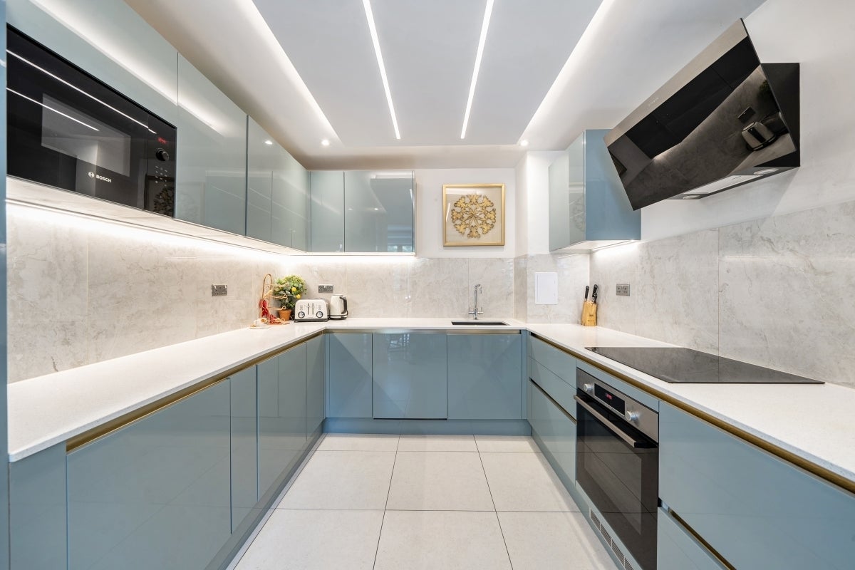 Flat Hansel Road in Greater London