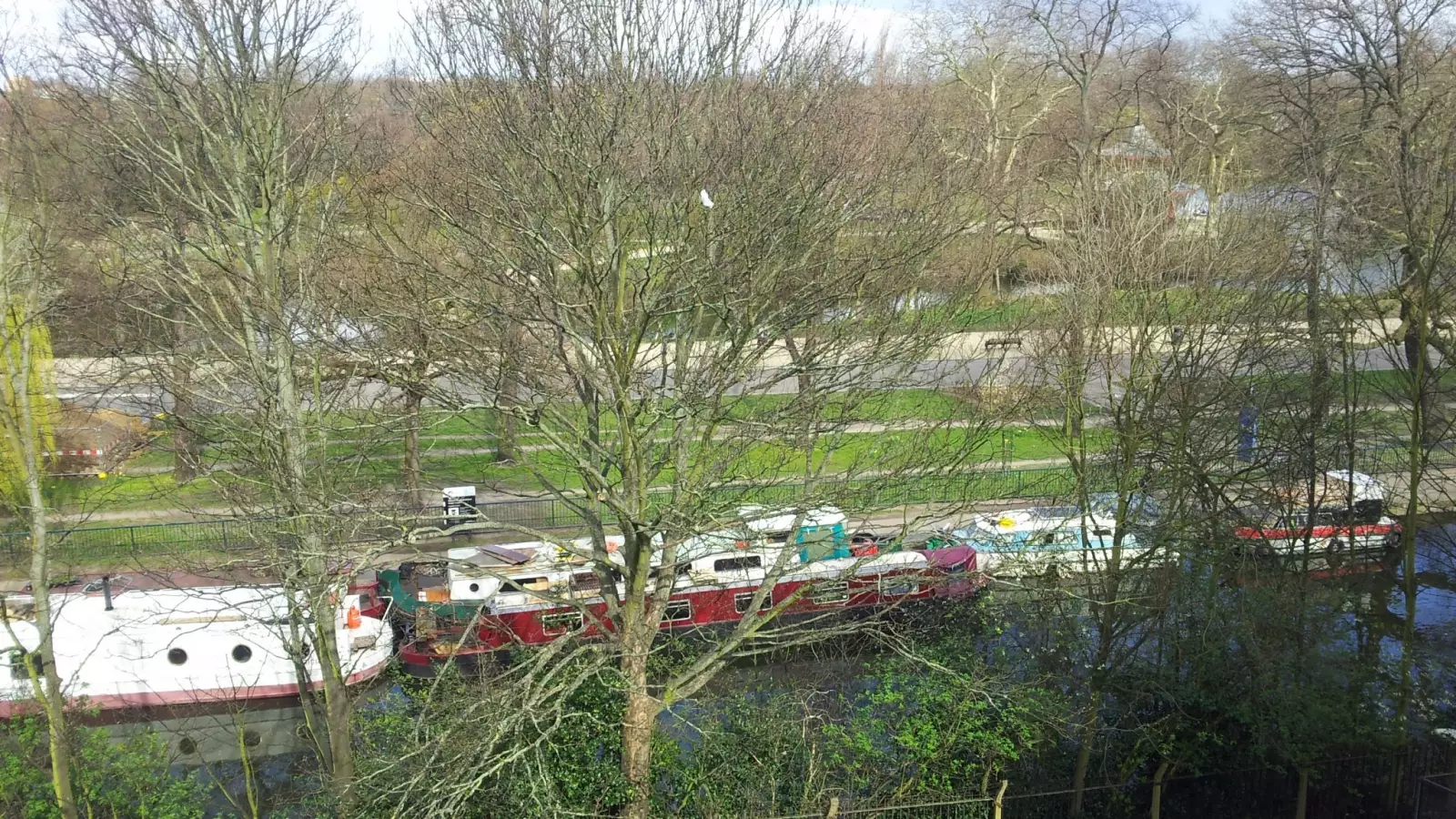 Flat Approach Road in Greater London