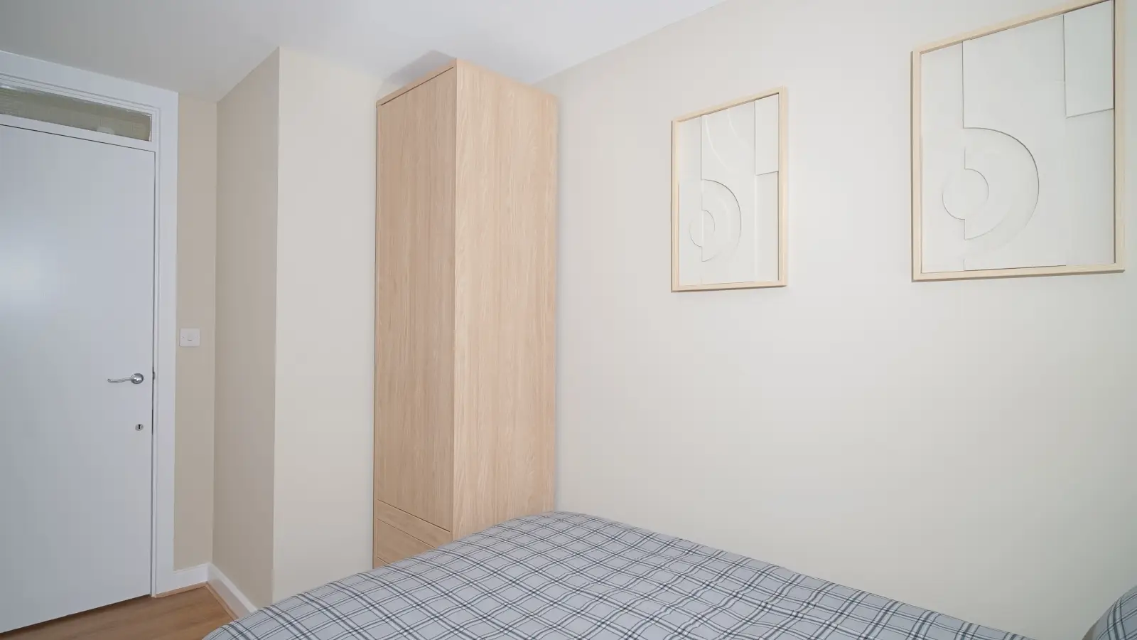 Room Approach Road in Greater London