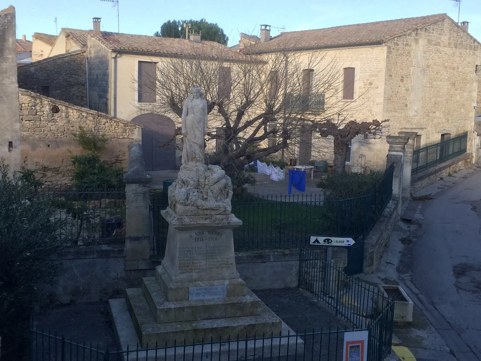 Chambre Route d'Aujargues à Junas