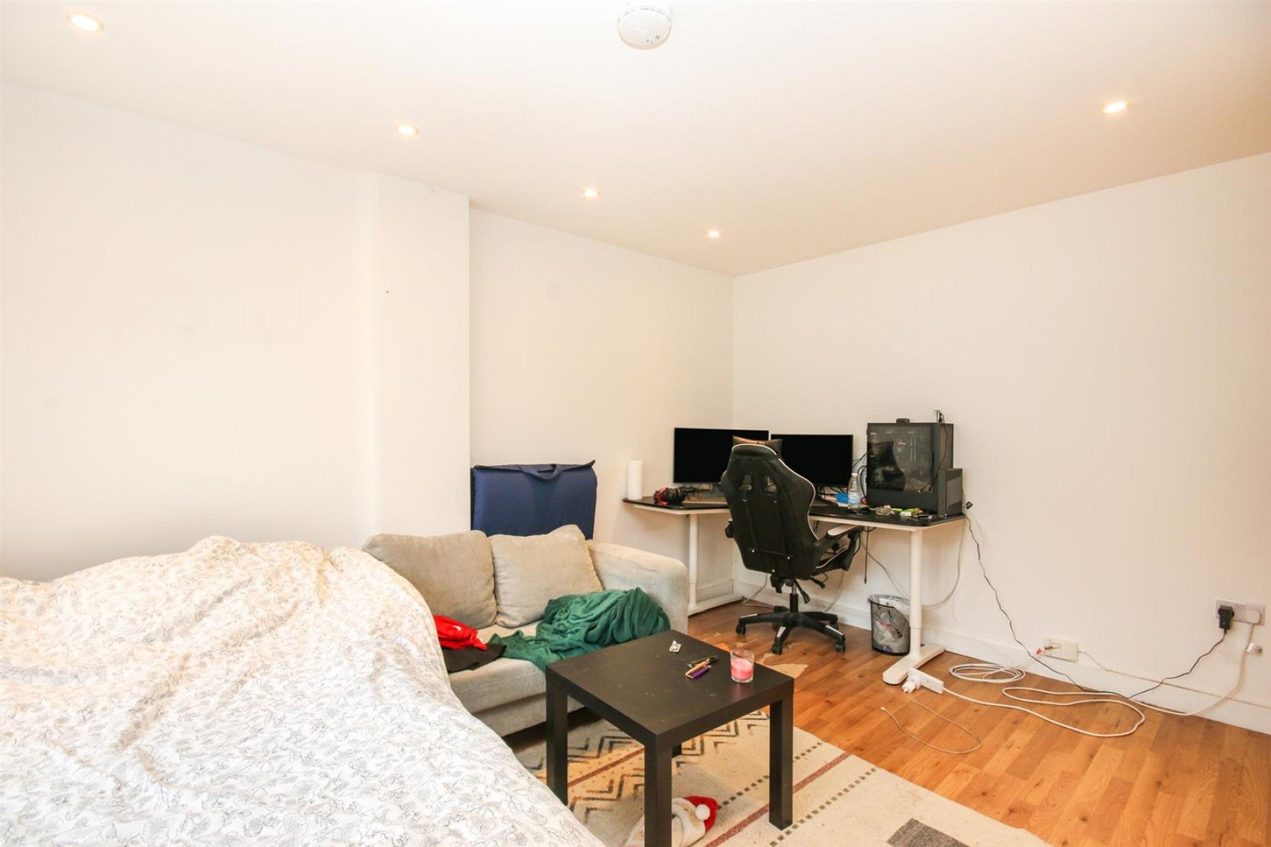 Flat Hornsey Road in Greater London