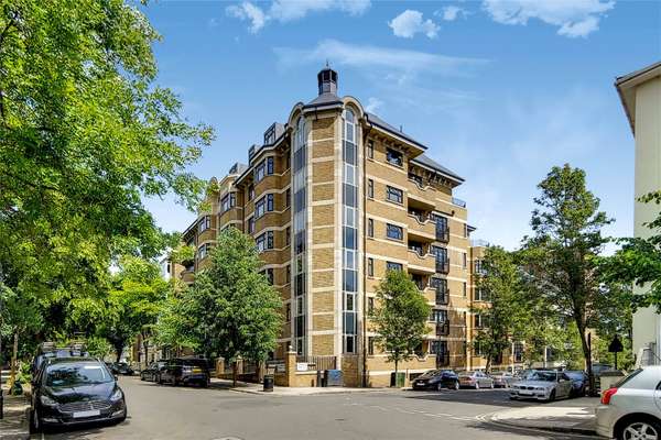 Flat St Edmund's Terrace in City of Westminster