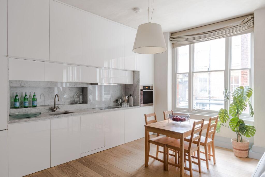 Flat Chiltern Street in London