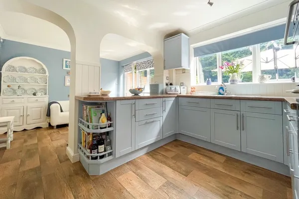Flat Hilders Farm Close in Wealden