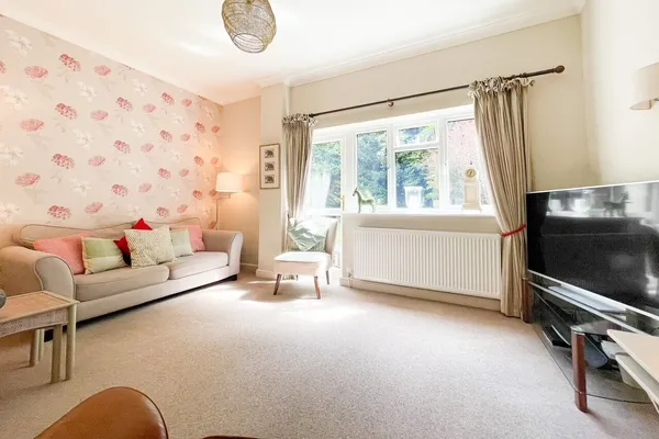 Flat Hilders Farm Close in Wealden