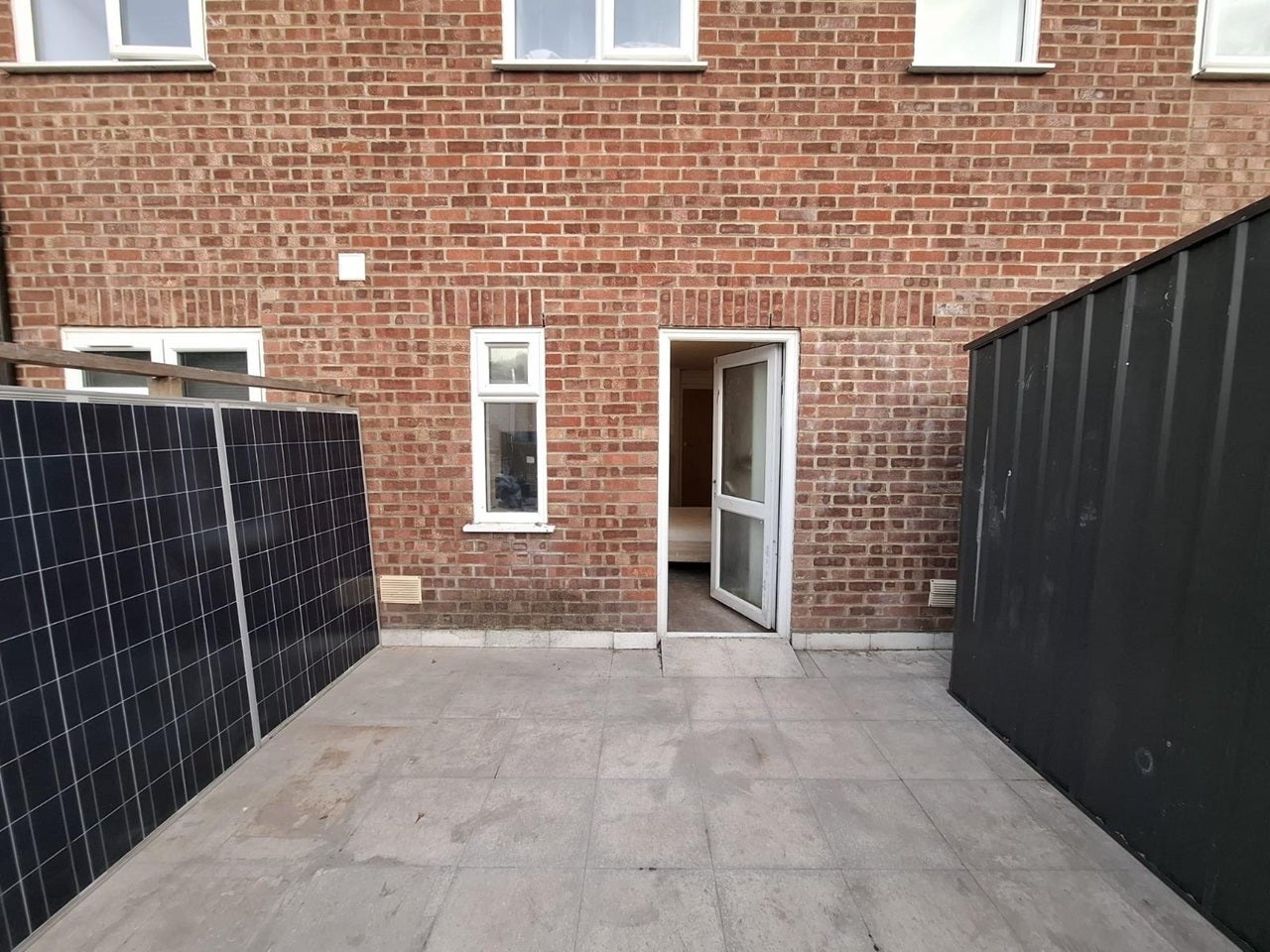 Room Eton Avenue in Greater London