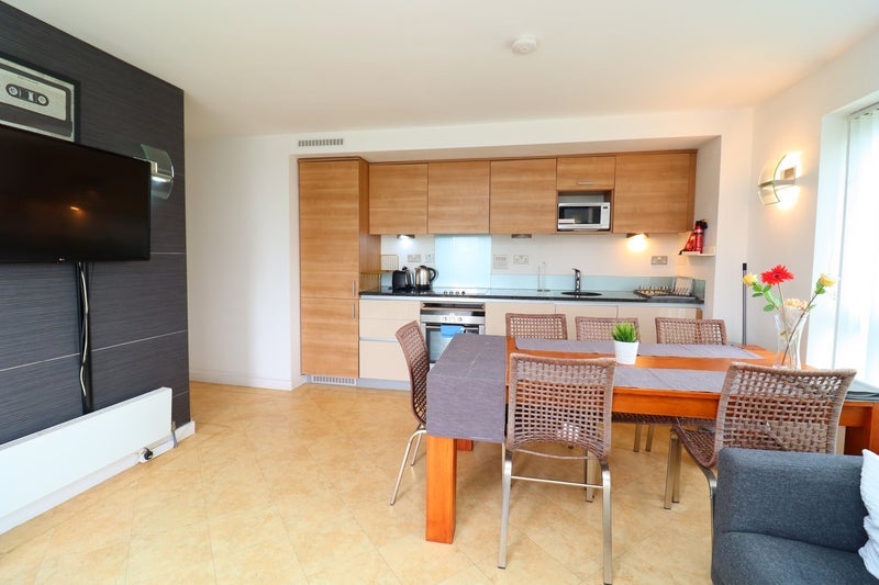 Room West Parkside in Greater London
