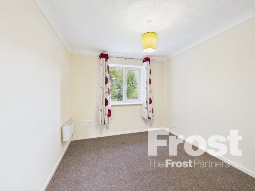Flat Baird Close in Slough