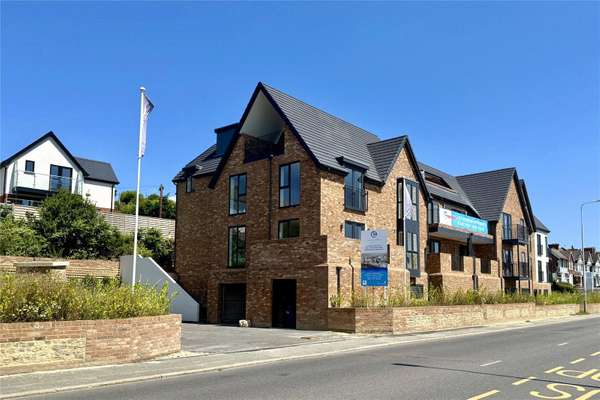 Flat Seabrook Road in Folkestone and Hythe District