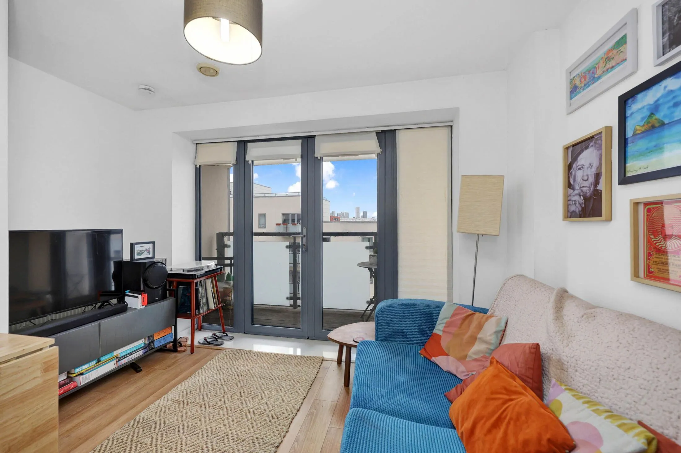 Flat Vernon Road in Greater London