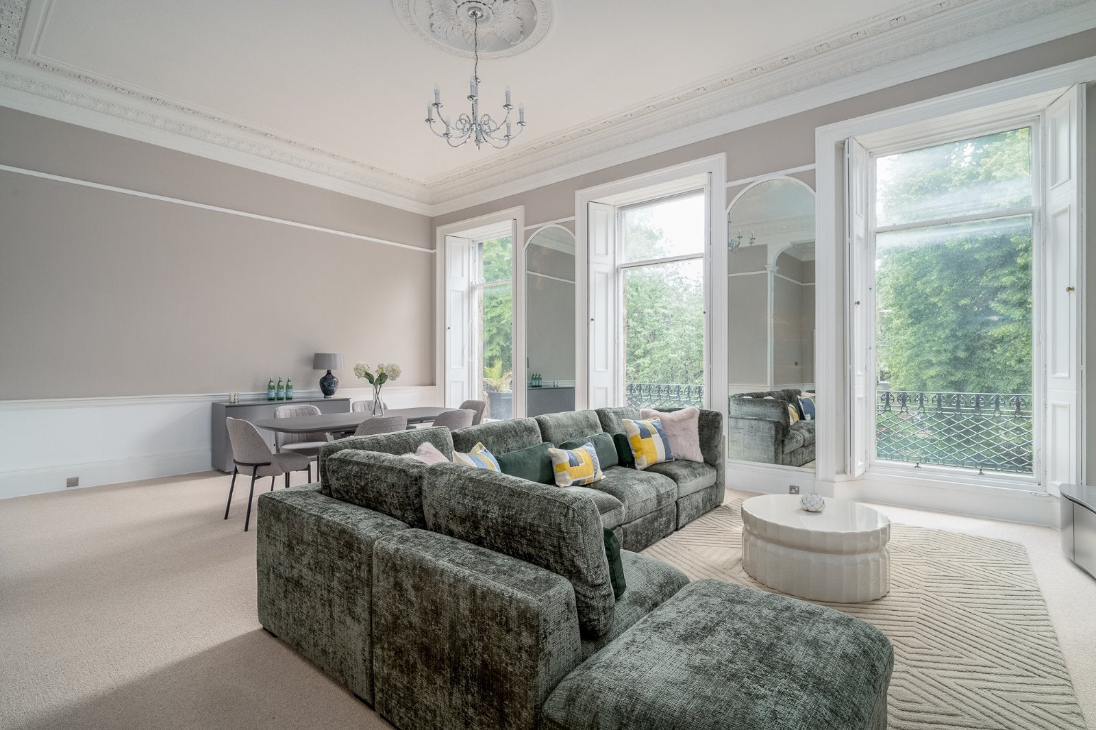 Flat St. Bernard's Crescent in City of Edinburgh