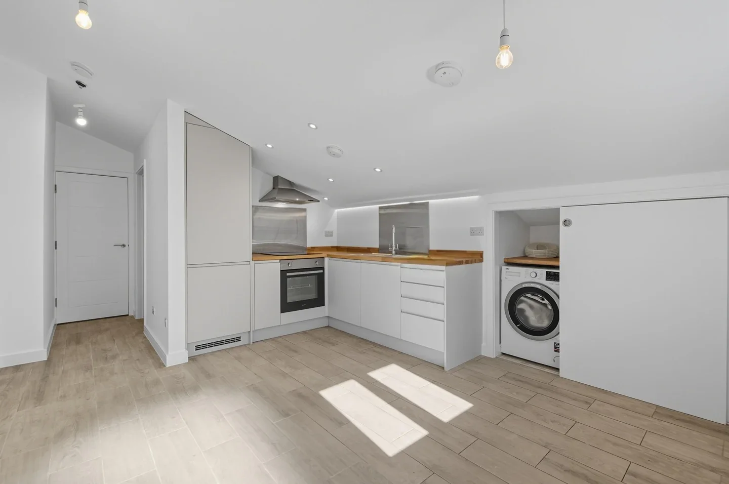 Room Seven Sisters Road in Greater London