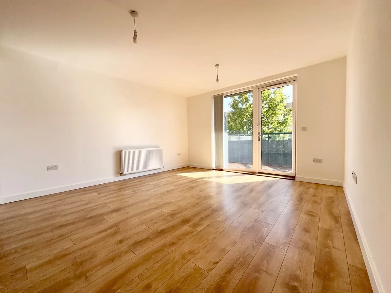 Flat St. Clements Avenue in Greater London
