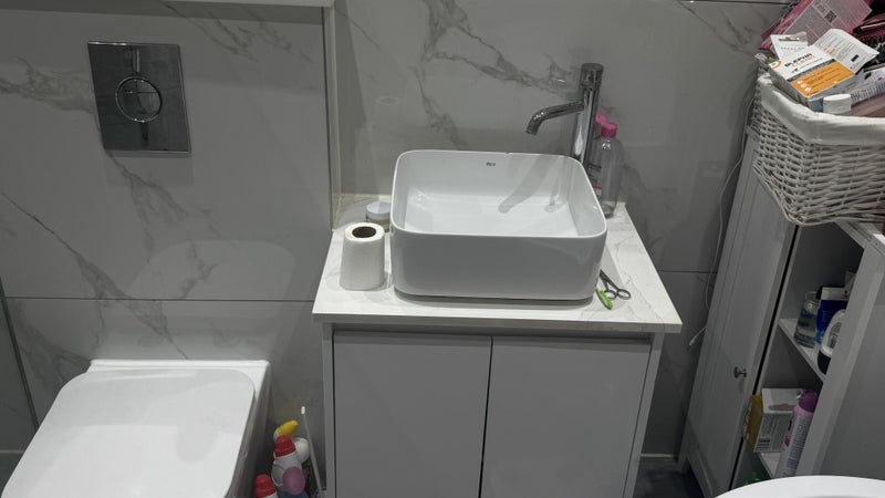 Room Hazelbourne Road in Greater London