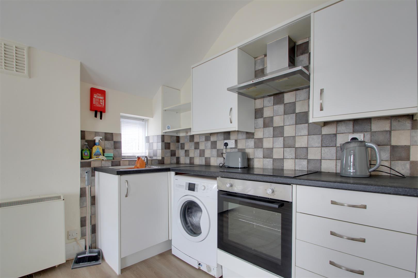 Flat Marine Parade in Worthing