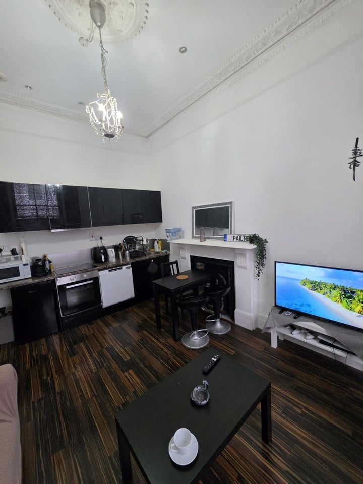 Flat Perham Road in Greater London