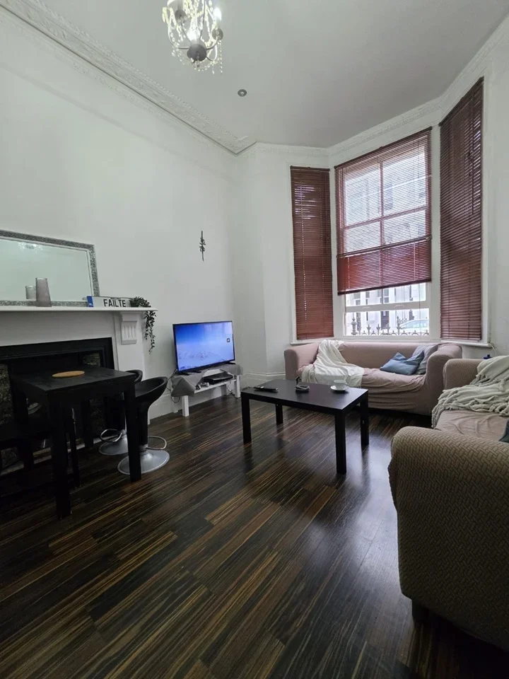 Flat Perham Road in Greater London